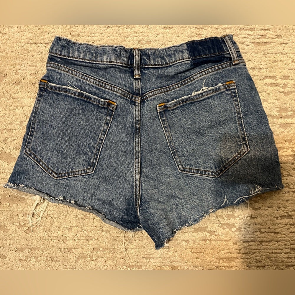 Abercrombie Mom Short High Rise - Picture 2 of 3